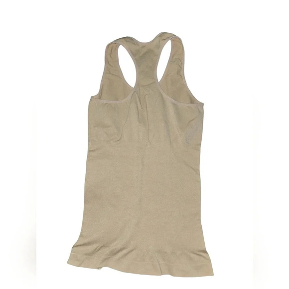 Womens Under Where, size large tank shapewear in excellent condition!! - Picture 2 of 3